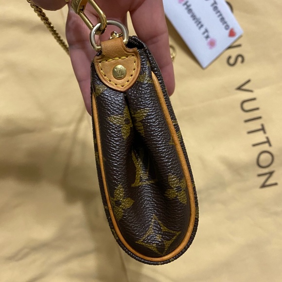 Eva Monogram - Picture 7 of 16